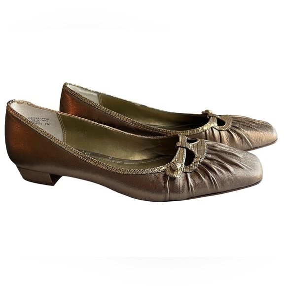 Franco‎ Sarto Metallic Brown/Gold Leather Flats - Size 7 - Picture 1 of 10